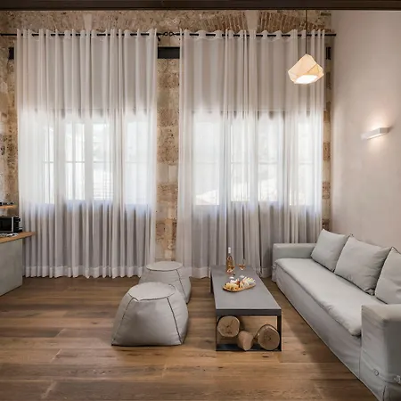 Ambassadors Boutique Готель 5*