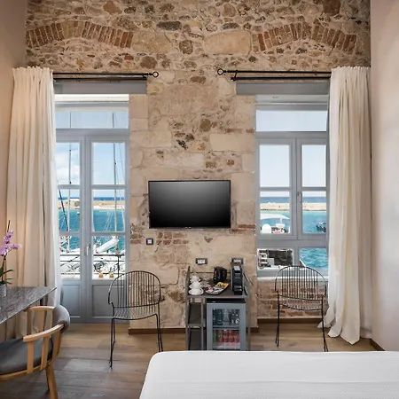 Готель Ambassadors Boutique 5*