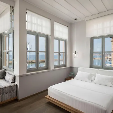 Ambassadors Boutique Готель 5*