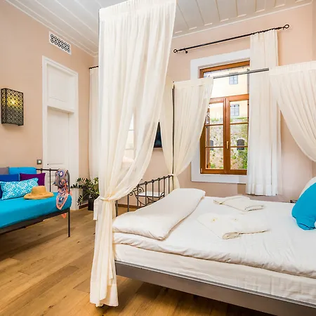 Ambassadors Boutique Hotel