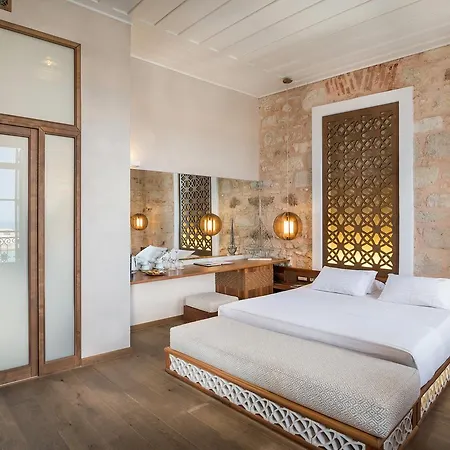Ambassadors Boutique Hotell 5*