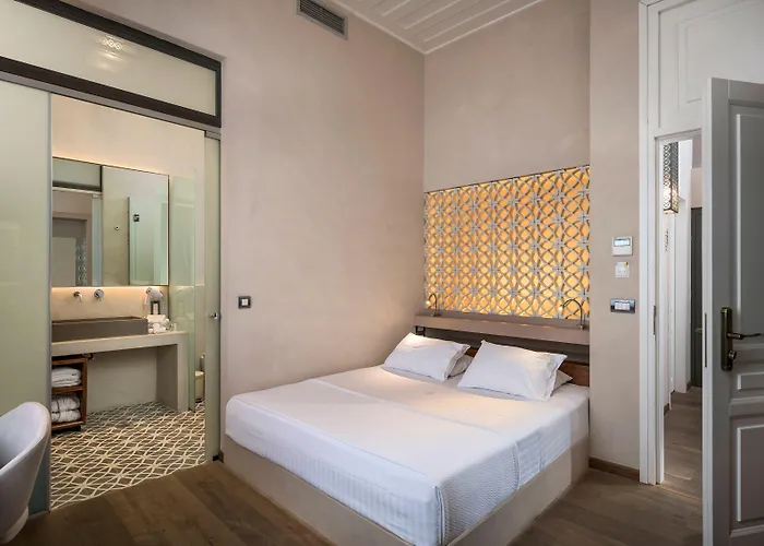 Ambassadors Boutique Hotel 5*