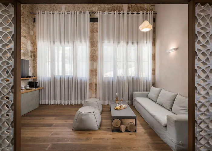 Ambassadors Boutique Hotel 5*