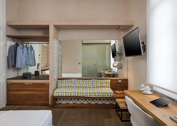 Hotel Ambassadors Boutique